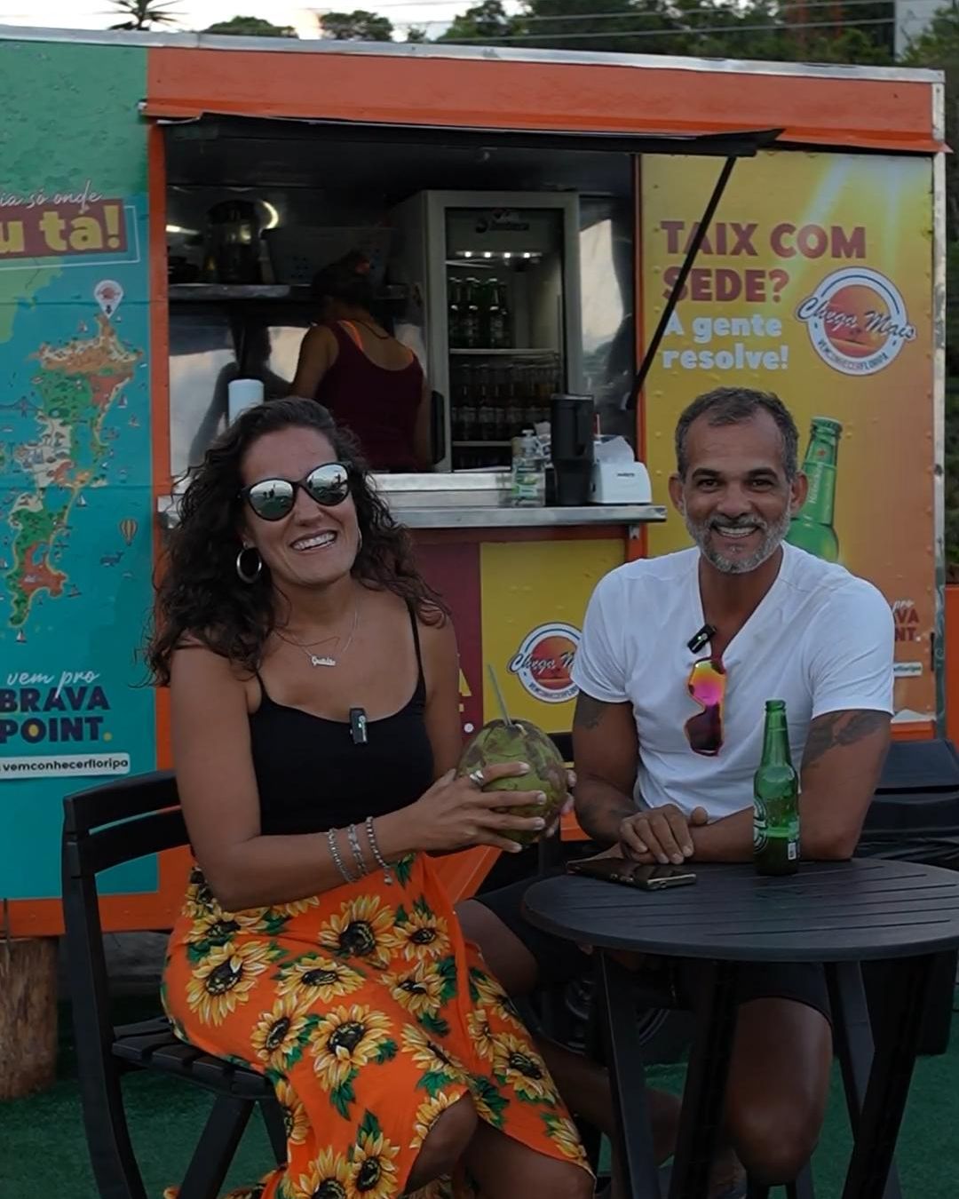 Tielle e Eduardo, fundadores da Vem Conhecer Floripa